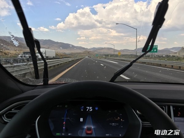 亲历特斯拉Gigafactory超级工厂开幕