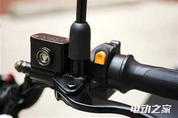 雅迪Z3详细体验 有高级感的智能电动车