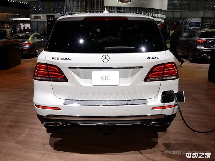 ۼ119.8 2017GLE 500e춯