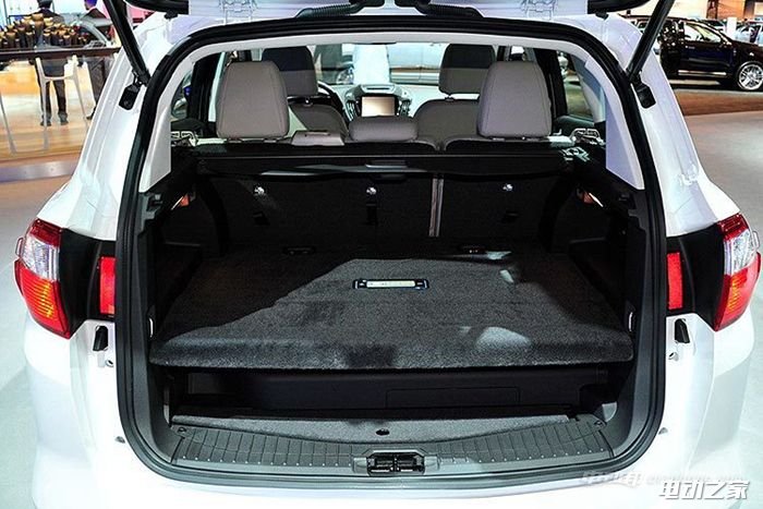 C-MAX Energi춯MPVع