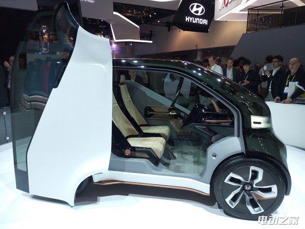 2017 CES:NeuV綯