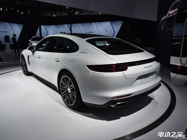 ʱPanamera 4 E-Hybrid϶ӳ׷