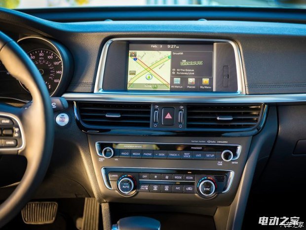 () K5() 2016 Plug-In Hybrid