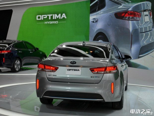 () K5() 2016 Plug-In Hybrid