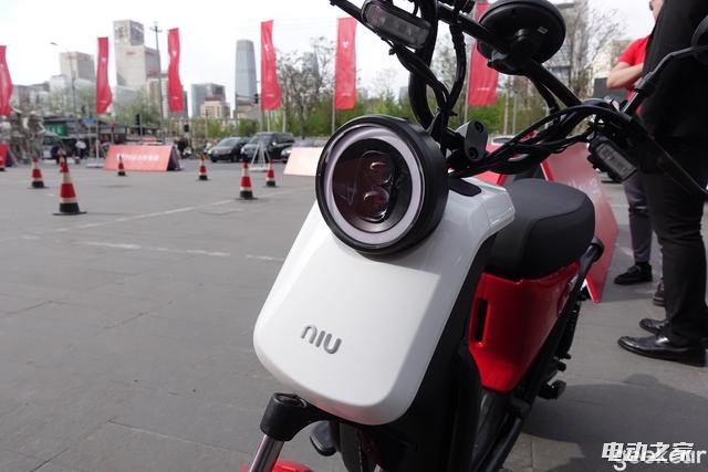 Сţ³U1ڵԼ˹ Model 3