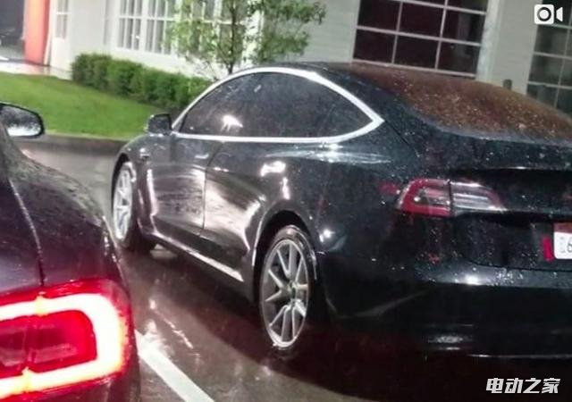 ˹Model 3աƵع⣬ڡ