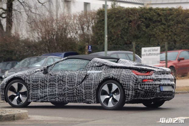 2018 綯ܳi8 Spyder11µ׷